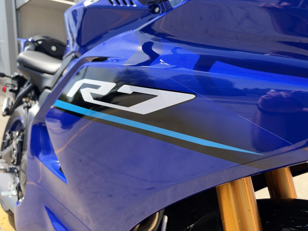 Yamaha Yzf-r7 2026 alt