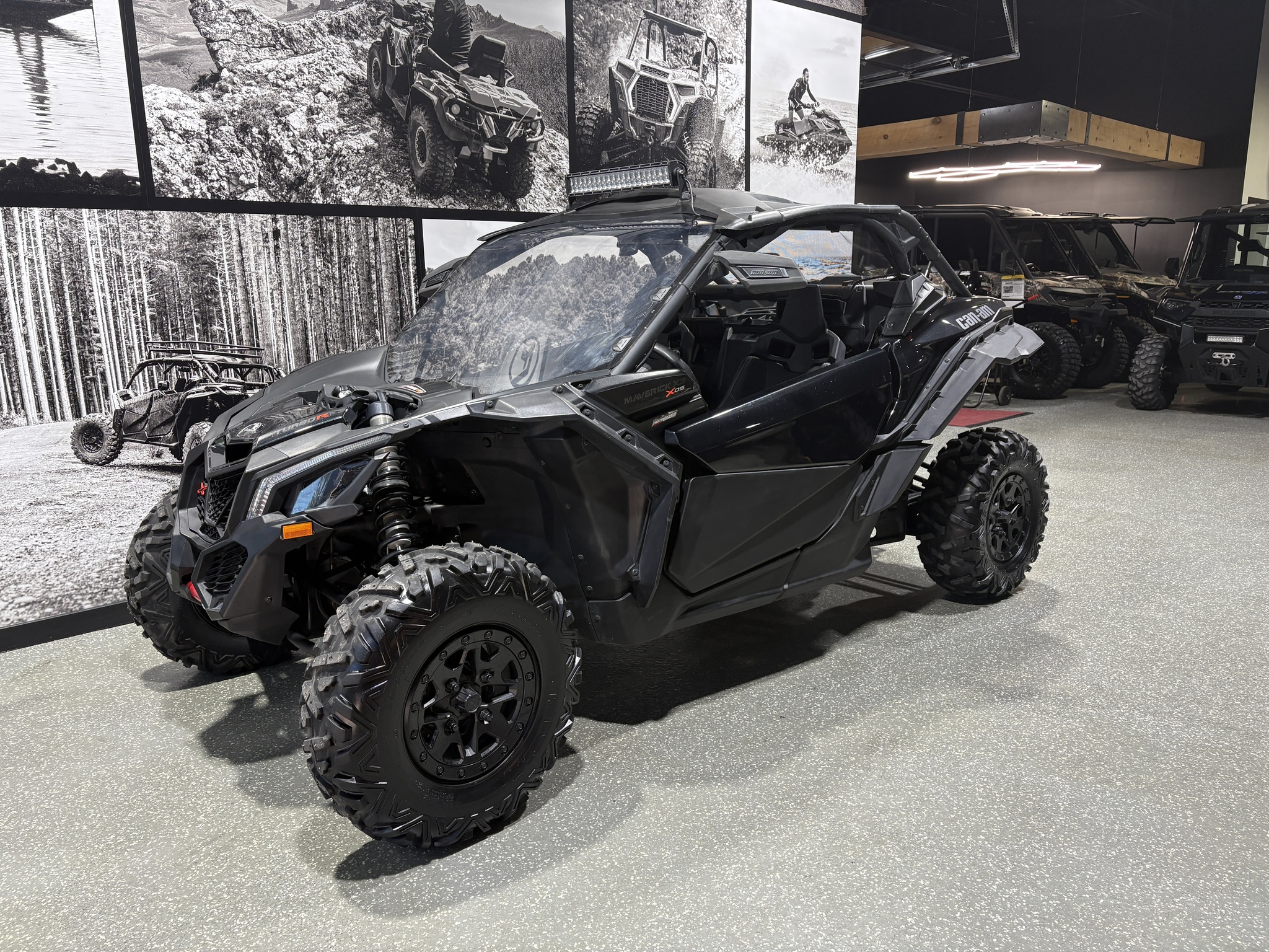 2017 Can-Am MAVERICK X3 XDS TURBO R **SUPER ÉQUIPÉ!!**