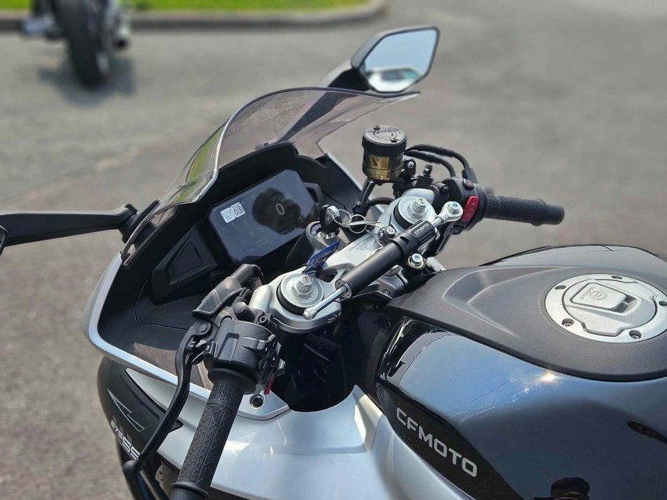 2026 Cfmoto 675ss alt
