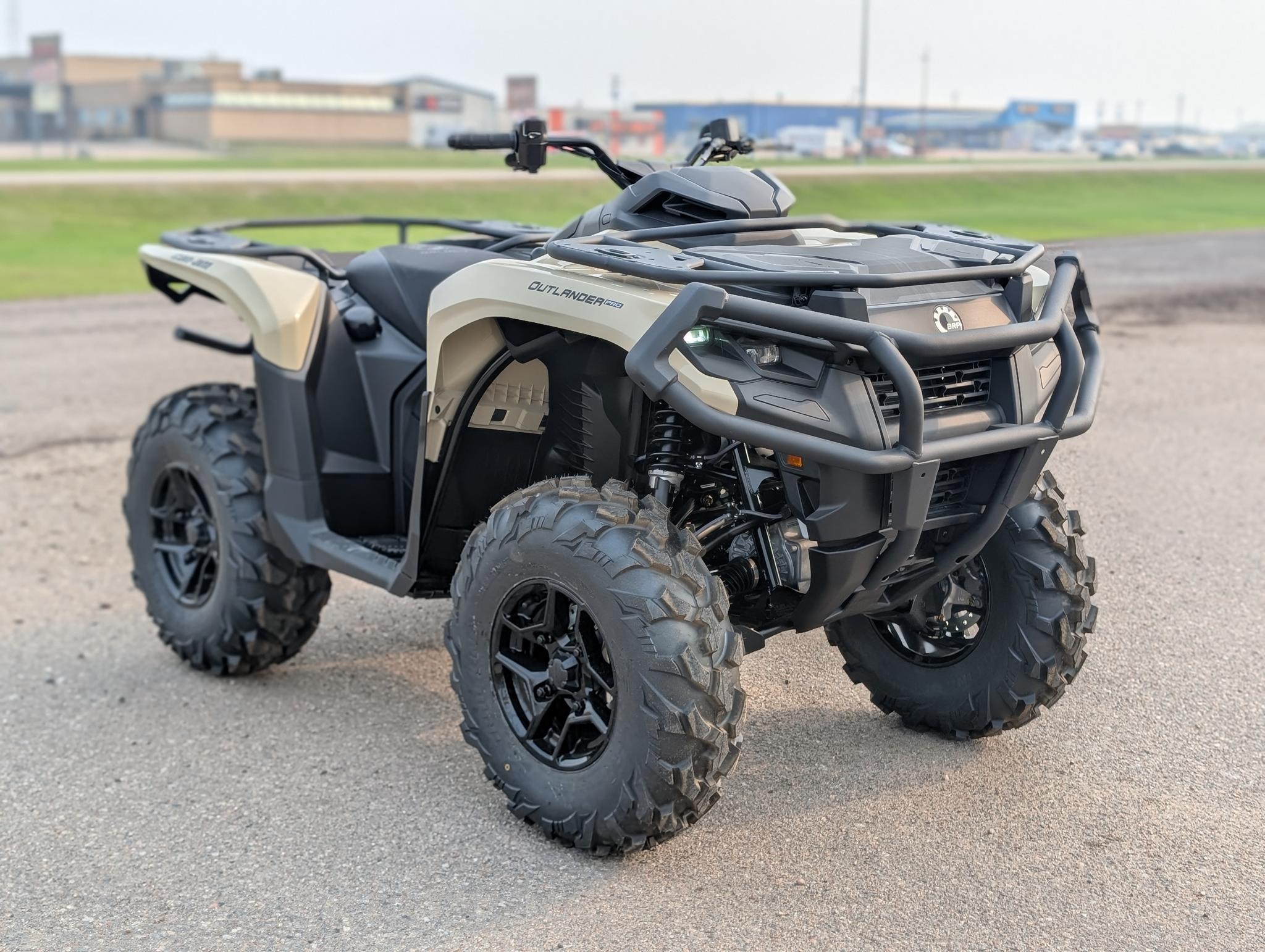 2026 Can-Am Outlander Pro XU HD7 - Desert Tan thumbnail 2