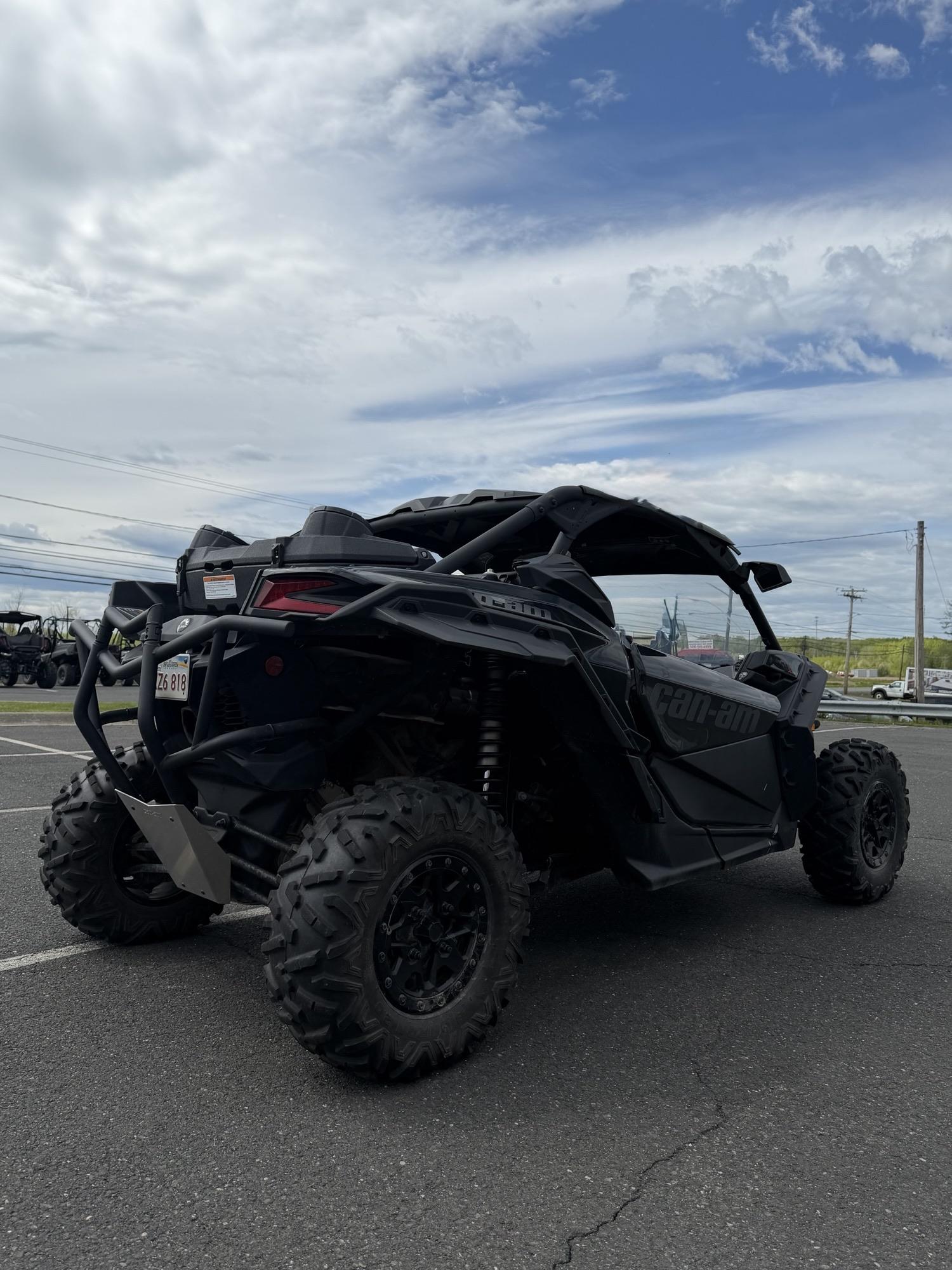 2017 Can-Am Maverick X3 thumbnail 6
