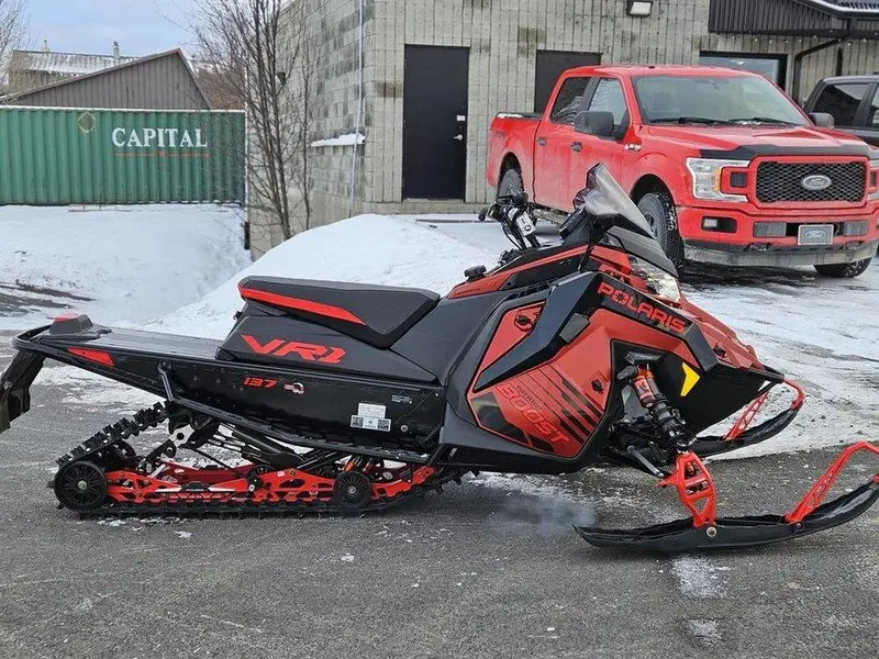 Polaris PATRIOT BOOST INDY VR1 137 DYNAMIX 2025