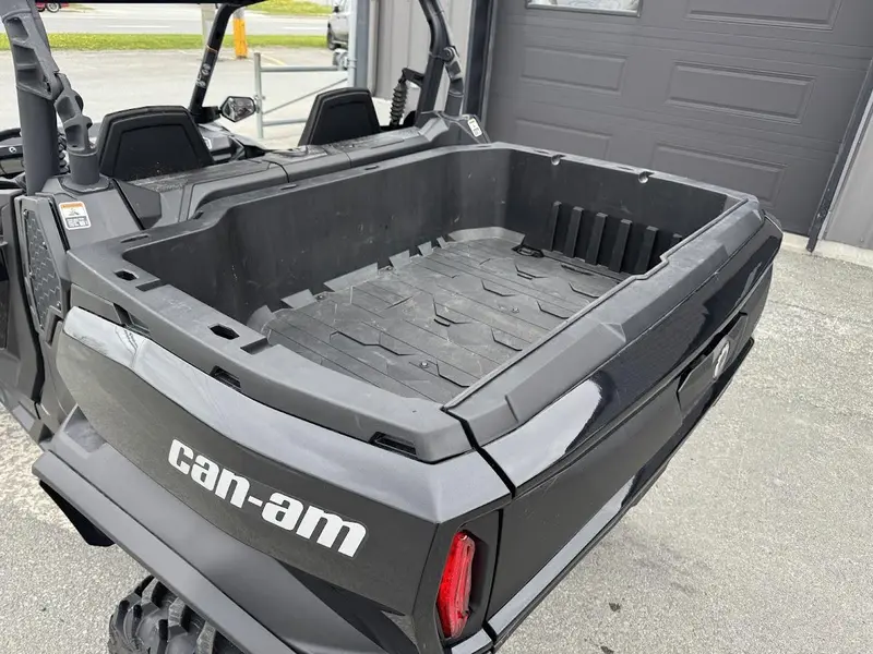2025 Can-Am Commander XT 1000R