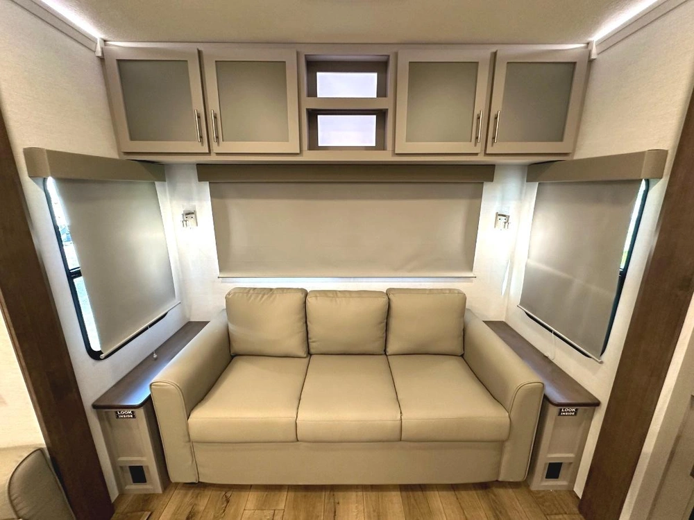 2026 Alliance Rv Avenue 39mbr alt