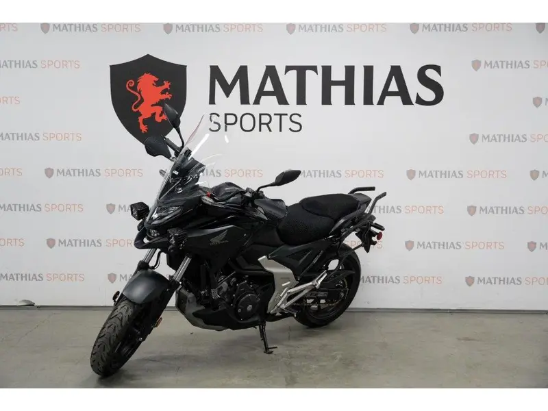 Honda NC750X DCT 2023