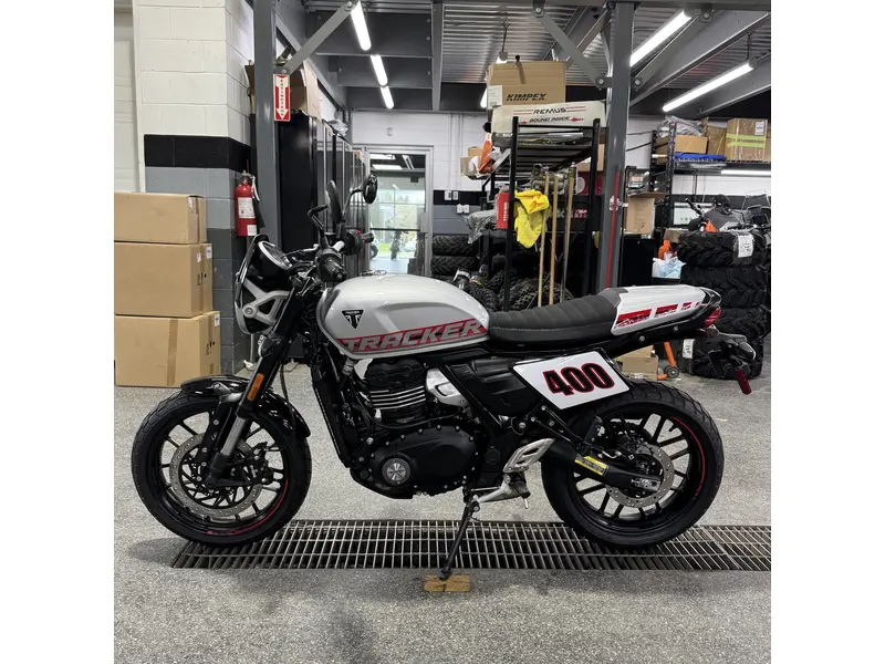 2027 Triumph TRACKER 400 ARGENT