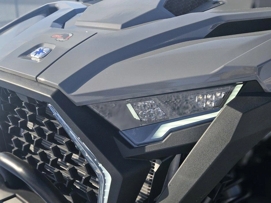 2026 Polaris Rzr Pro Xp Utlimate alt