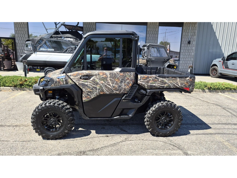 2026 Can-am Ssv Def Ltd 65 Hd11 alt