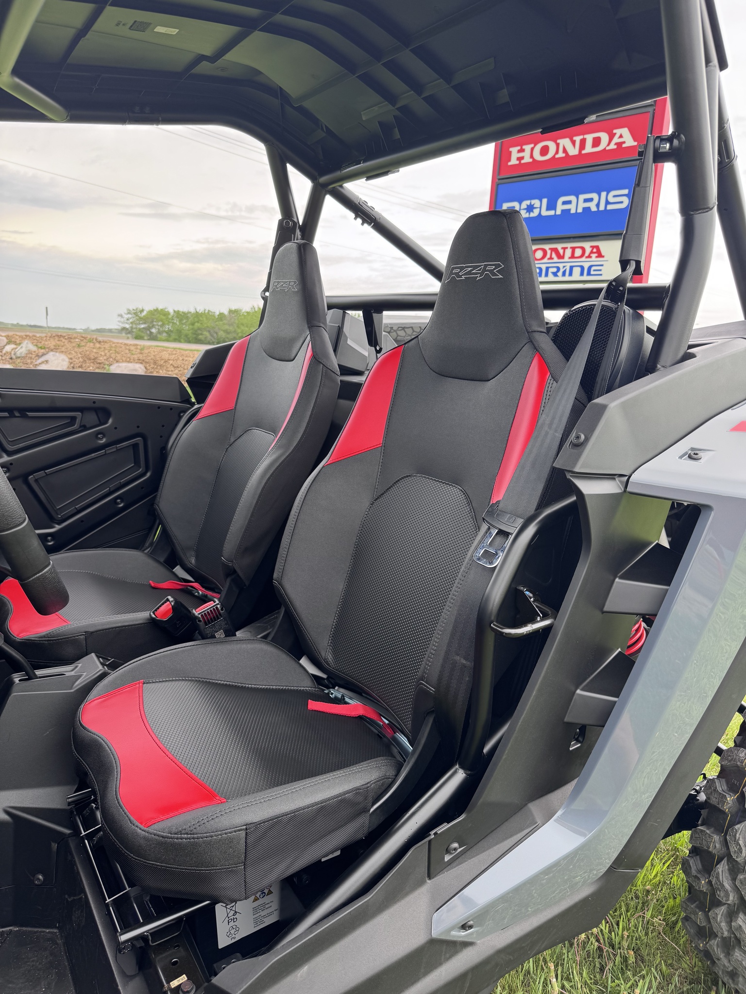 2026 Polaris RZR XP 1000 Ult - Stealth Gray thumbnail 11