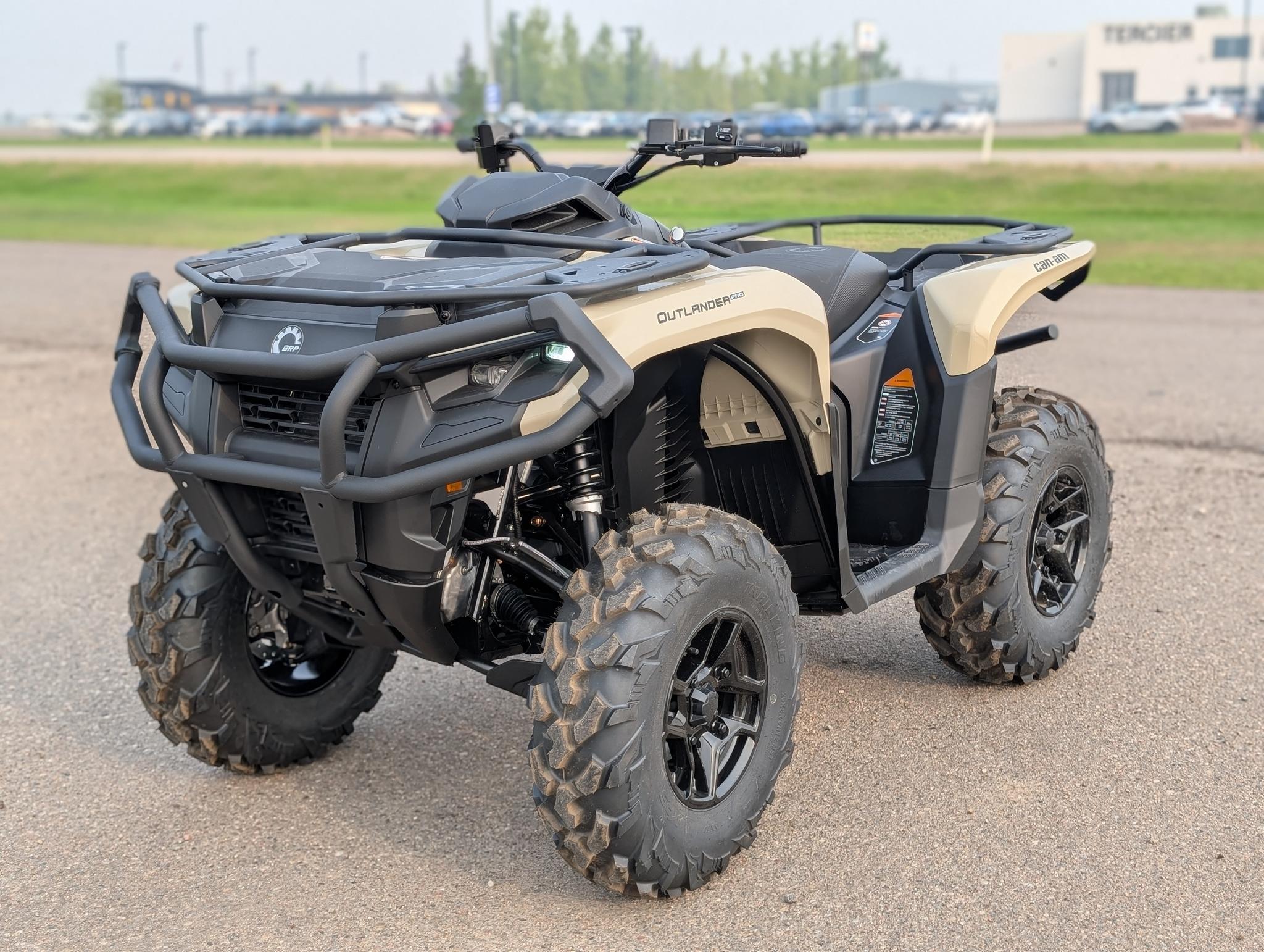 2026 Can-Am Outlander Pro XU HD7 - Desert Tan thumbnail 8