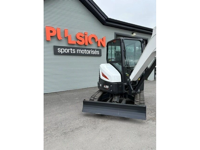 Bobcat E35 2025 alt