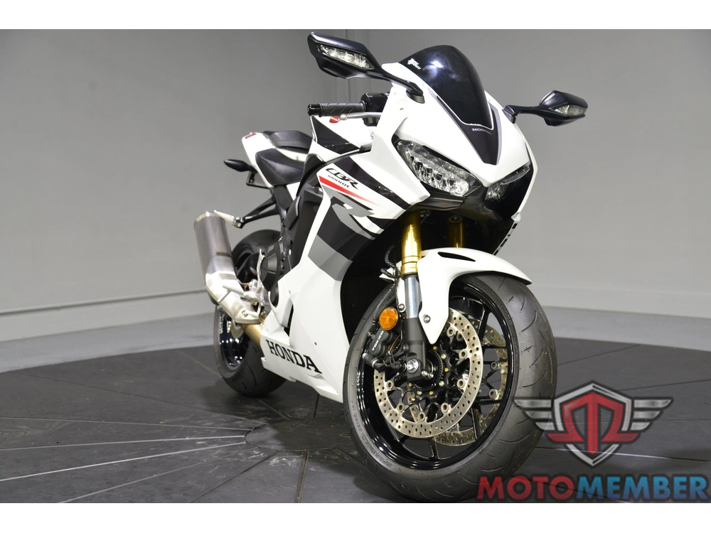 2025 Honda Cbr1000rr alt