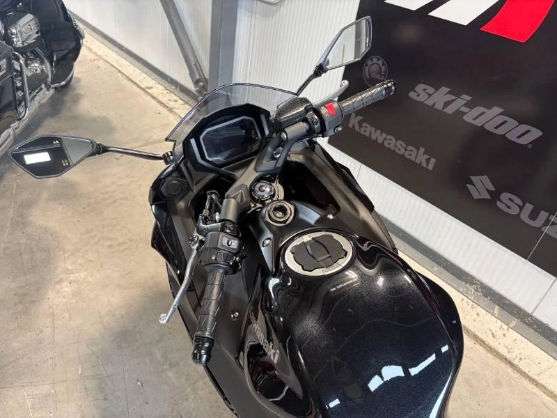 Kawasaki Ninja 650 2025 alt