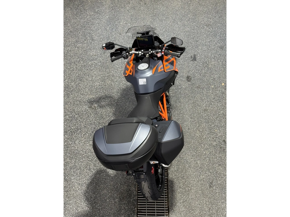 Ktm Super Duke Gt 2024 alt