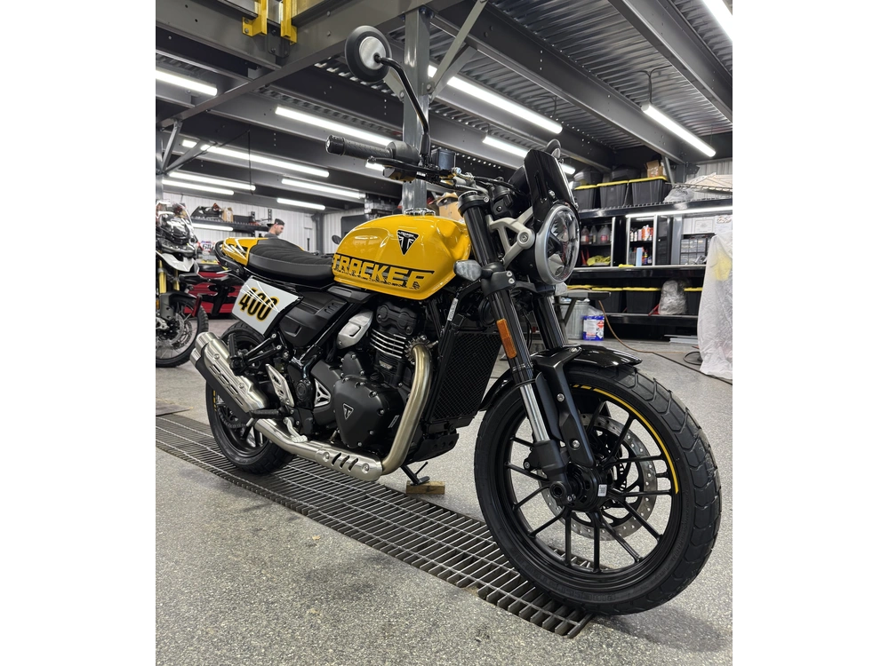 2027 Triumph Tracker 400 Jaune alt