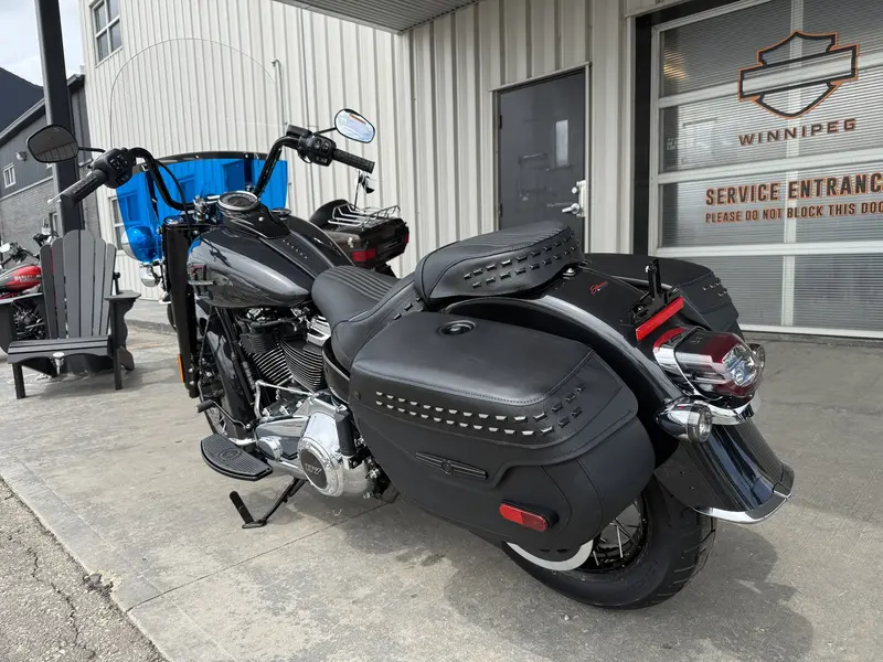 2026 Harley-Davidson HERITAGE CLASSIC thumbnail 6