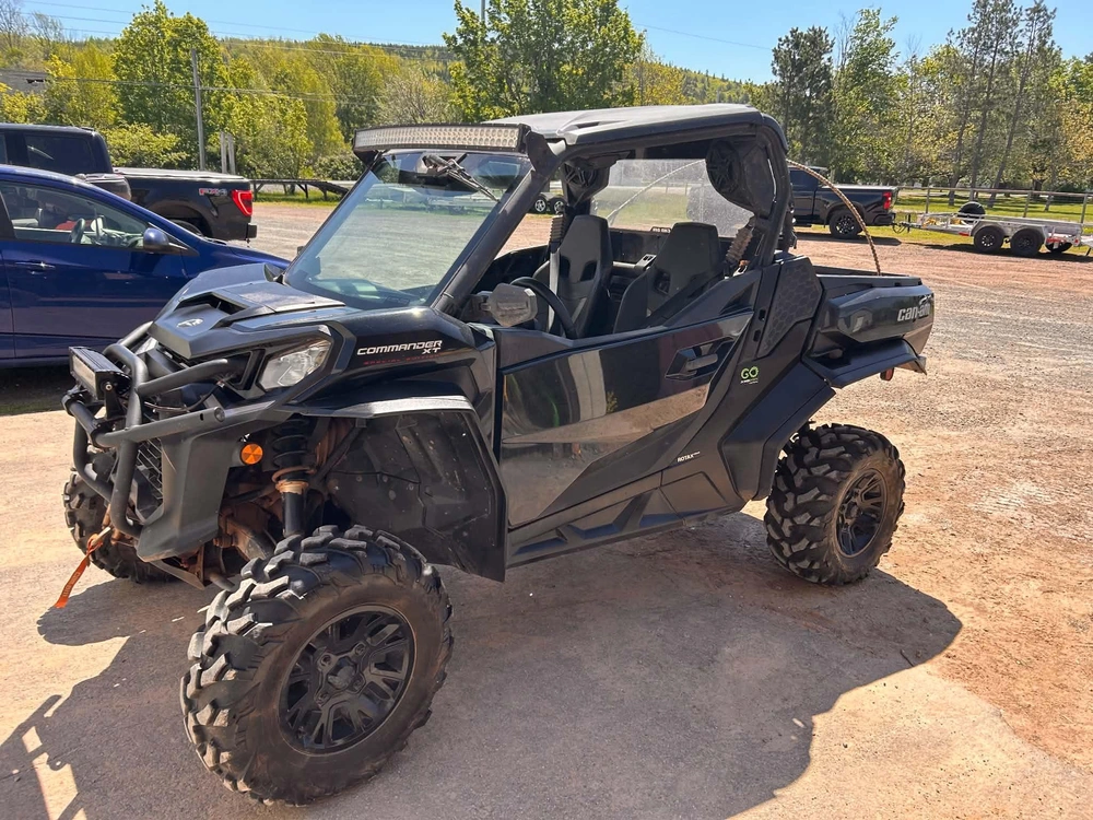 2023 Brp Commander Xt 1000r alt
