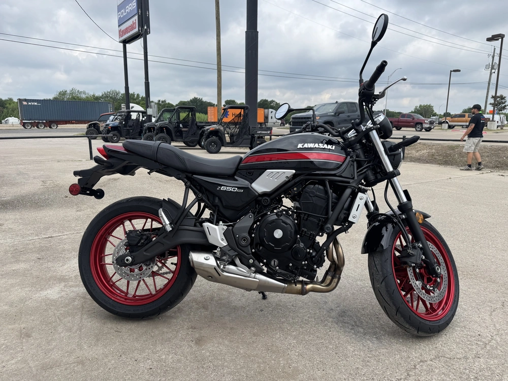 2026 Kawasaki Z650 Abs alt