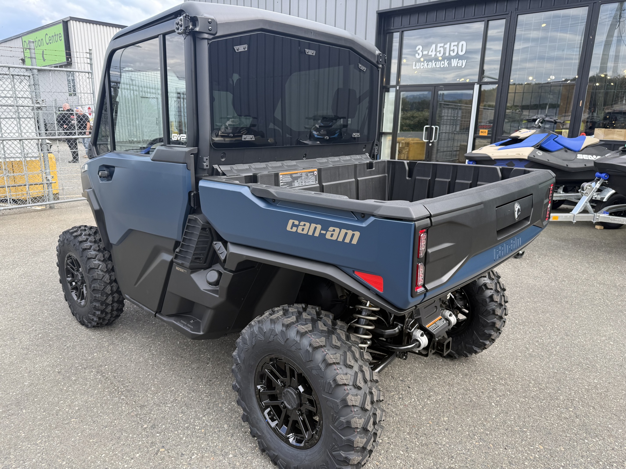 2026 Can-Am DEFENDER LIMITED CAB HD11 thumbnail 5
