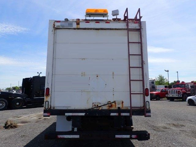 Ford E-450 2004