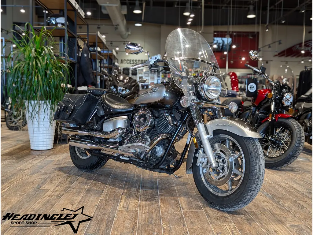 2007 Yamaha V-Star 1100 Classic // Black/Silver