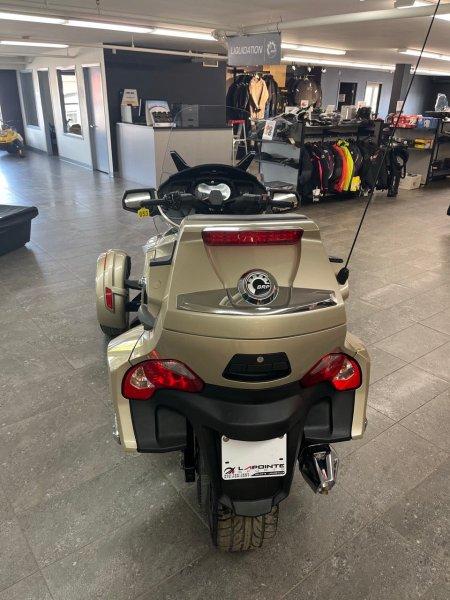 2017 Can-Am SPYDER RT LTD (SE6) CHAMPAGNE