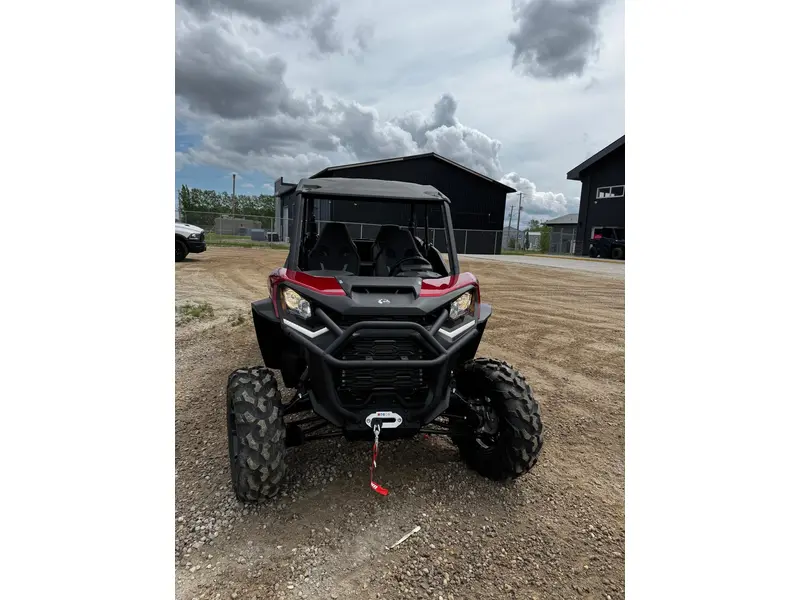 2026 Can-Am COMMANDER MAX XT 700