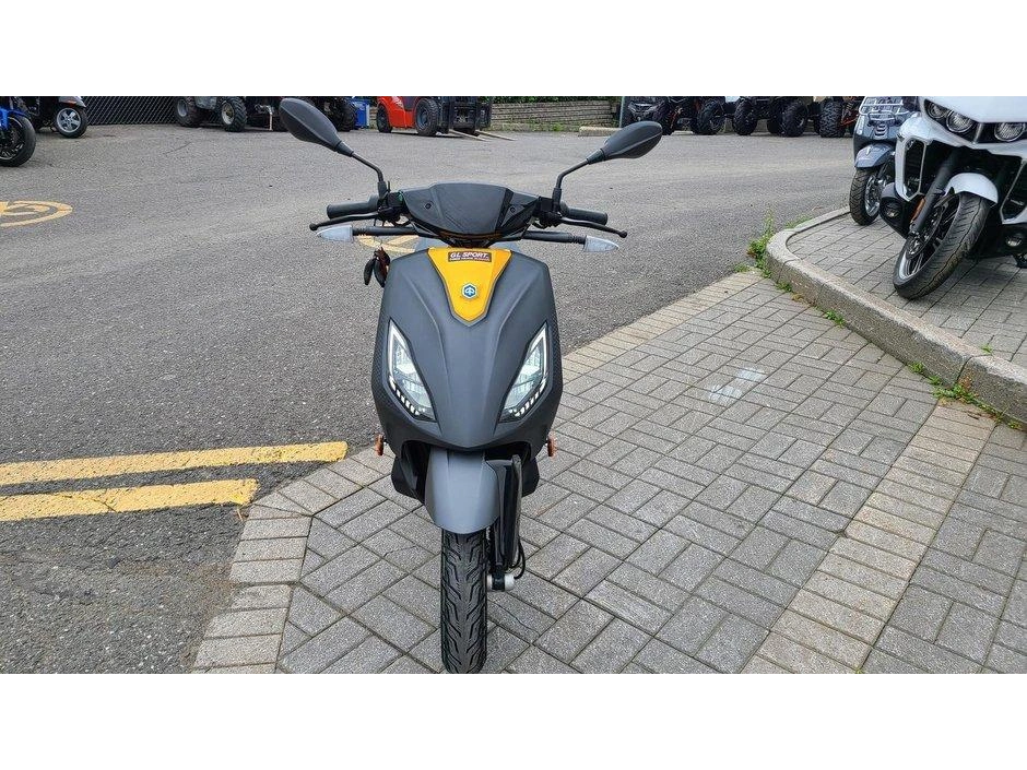 Piaggio 1 Active 2022 alt