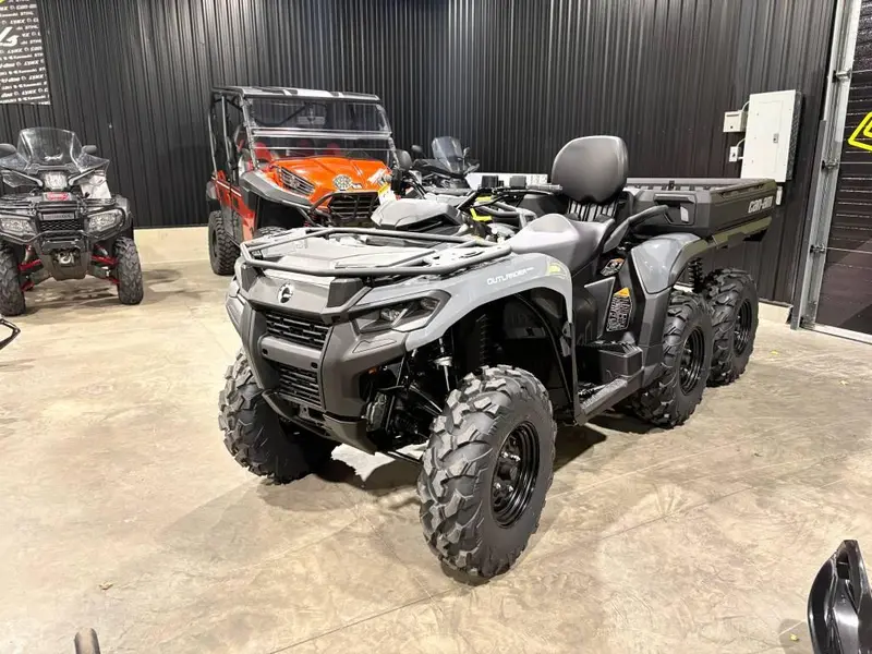 2026 Can-Am Outlander MAX 6X6 DPS 700