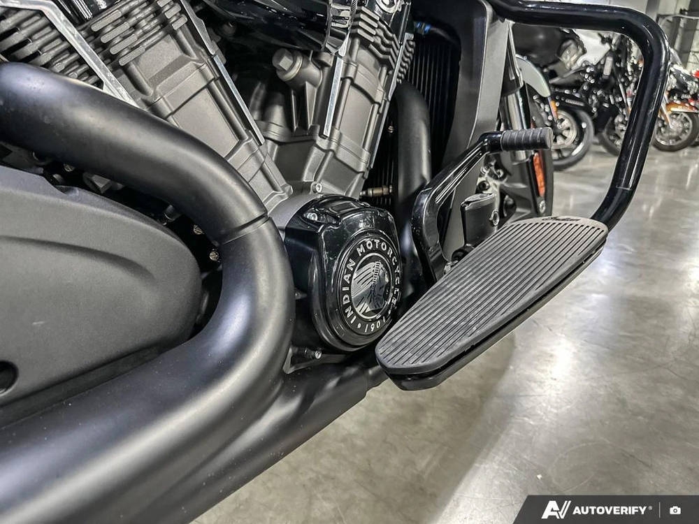2023 Indian Motorcycle Dark Horse 108 alt