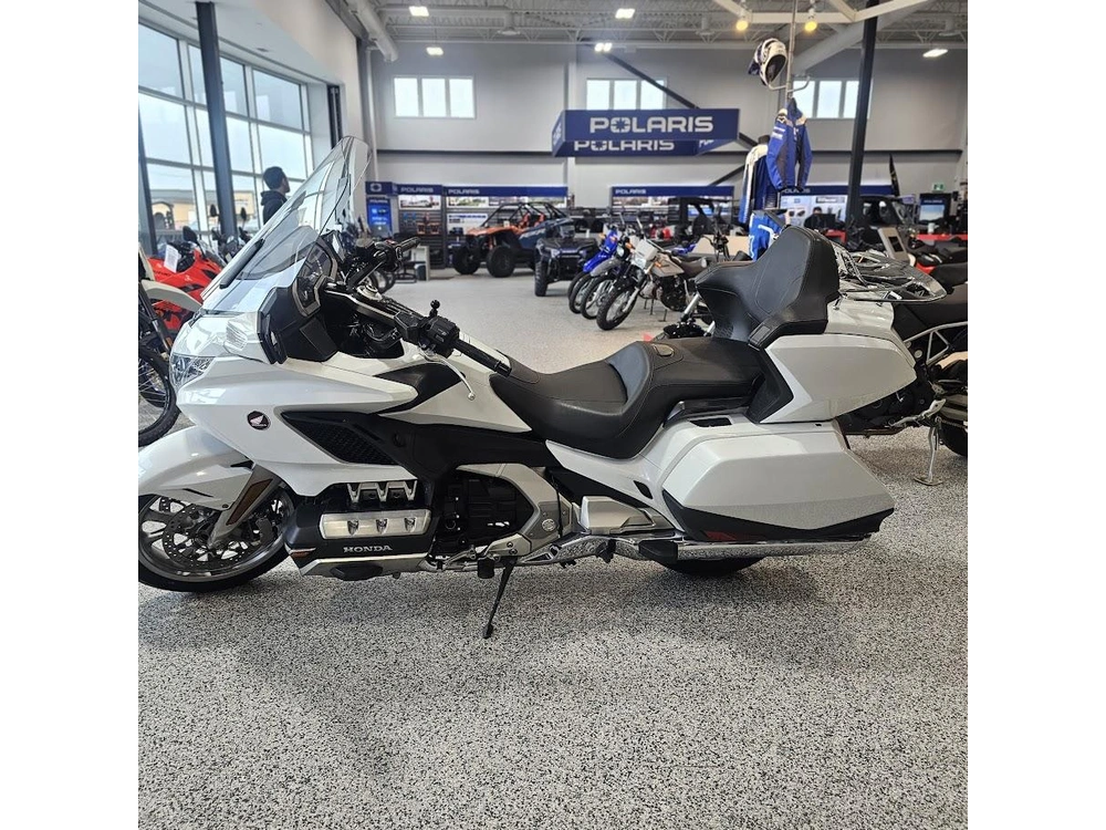2018 Honda Goldwing alt