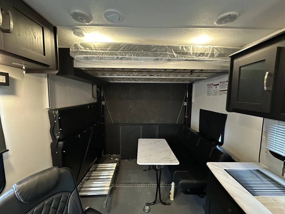 2024 Coachmen Adrenaline 27kb alt