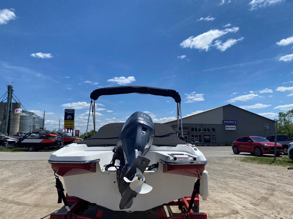 2014 Yamaha Rinker 186 alt