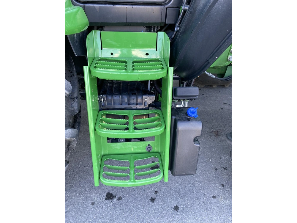 John Deere 6120m 2024 alt