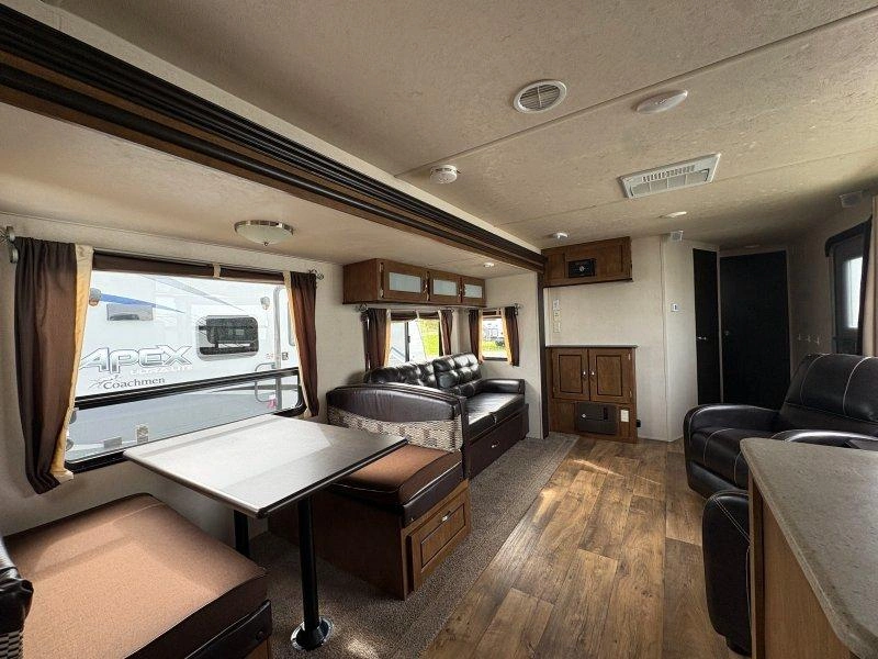 2017 Wildwood 27 Rrss alt