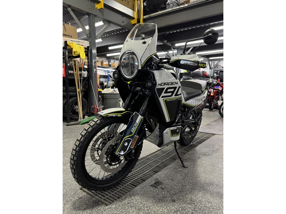 2025 Husqvarna Norden 901 alt