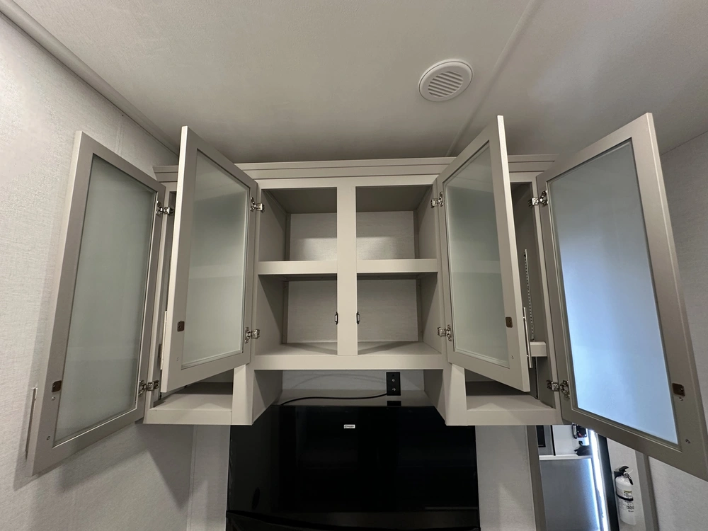 2026 Alliance Rv Avenue 39mbr alt