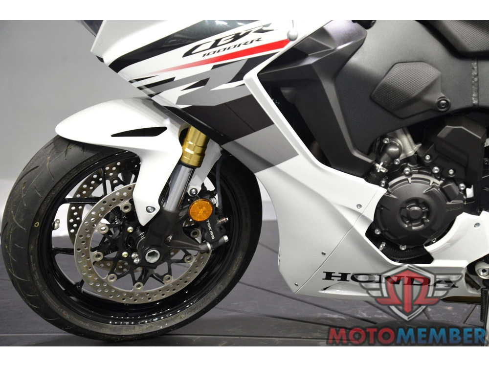2025 Honda Cbr1000rr alt