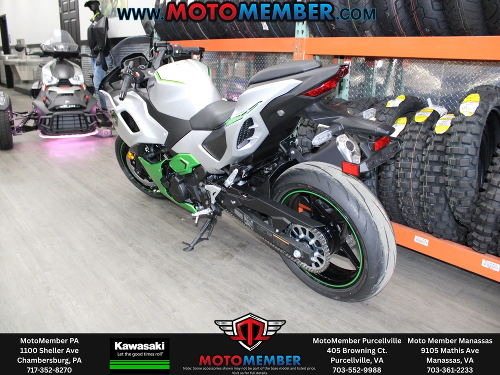 2024 Kawasaki Ninja® 7 Hybrid Abs alt