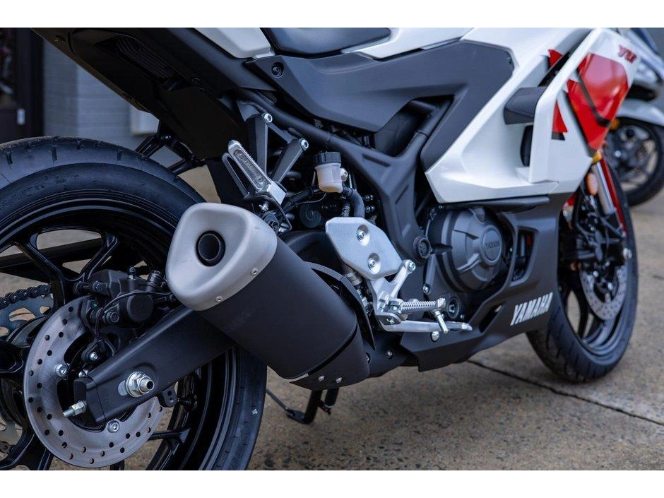 2026 Yamaha Yzf-r3 alt