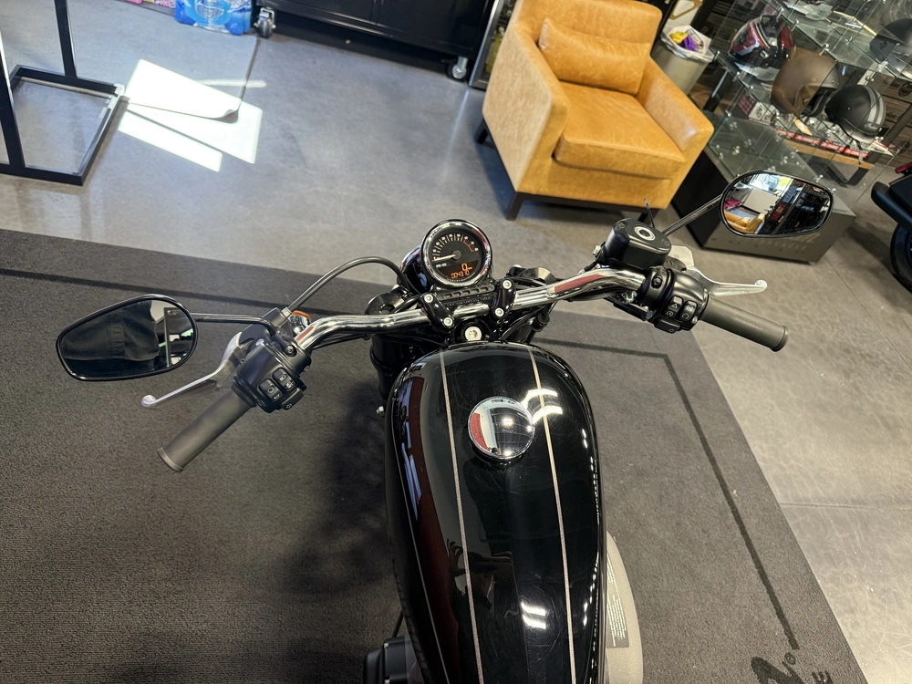 2017 Harley-davidson Sportster Roadster alt