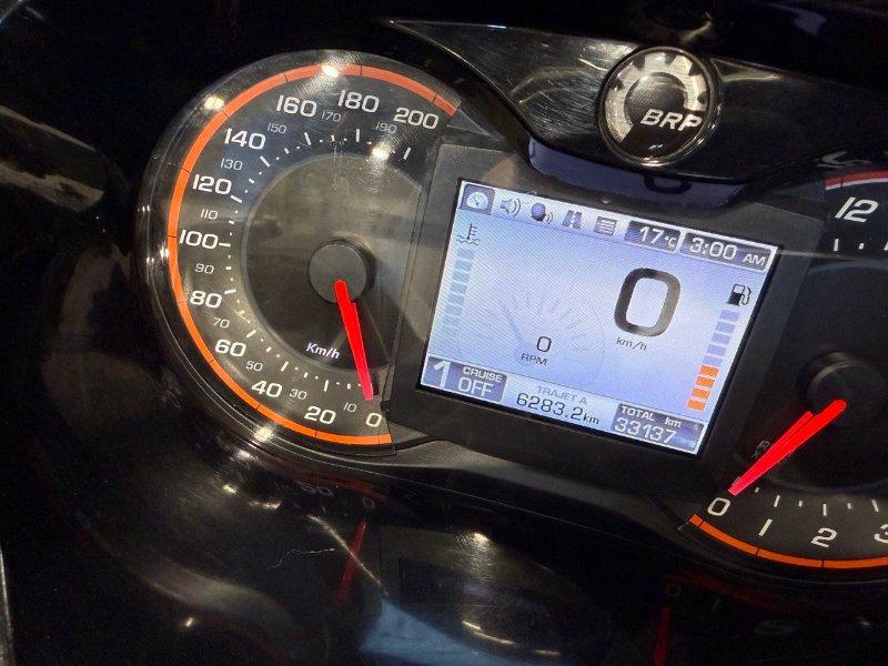 2013 Can-Am Roadsters ST Limited thumbnail 4