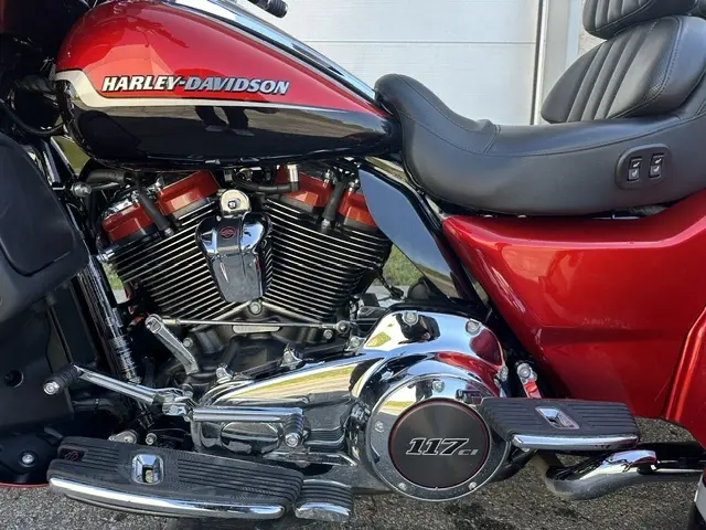 2021 Harley-Davidson Tri Glide Ultra CVOFLHTCUTGSE