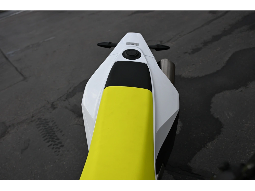 2026 Husqvarna 701 Supermoto alt