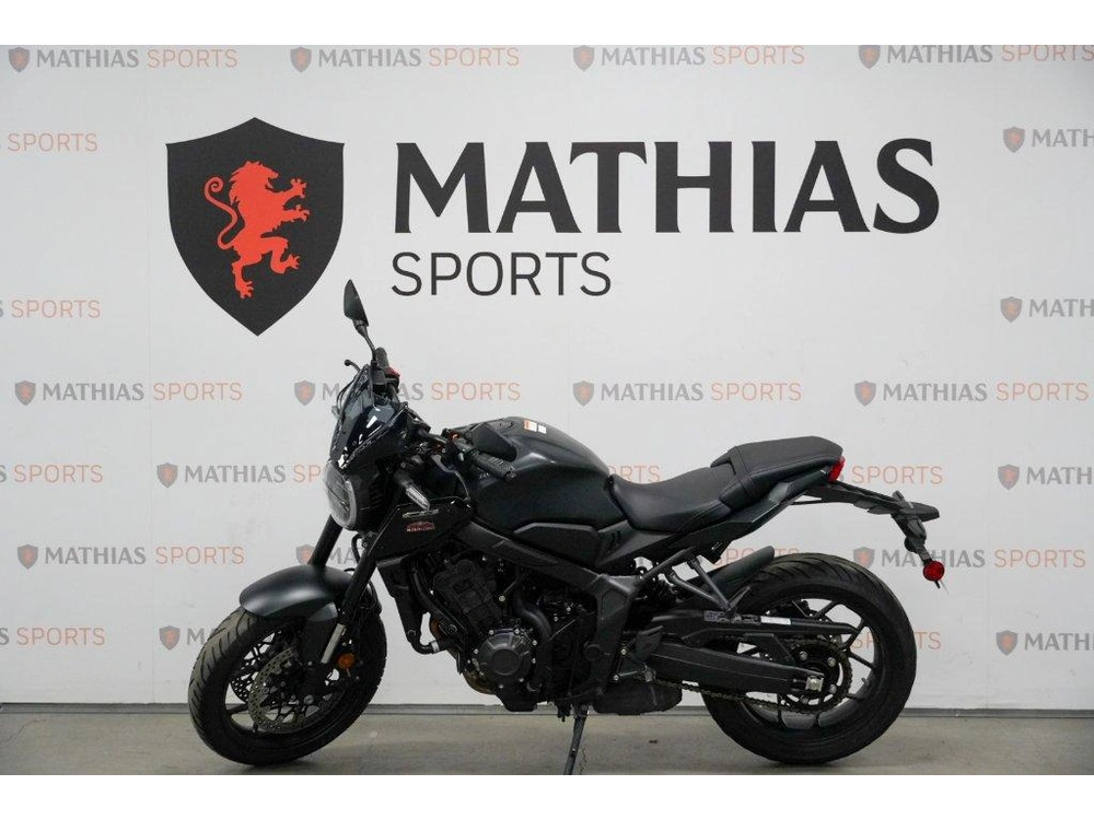 2023 Honda Cb650r alt