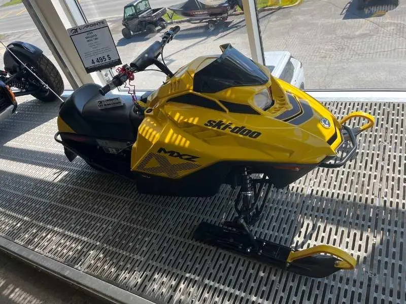 2024 Ski-Doo MXZ 120