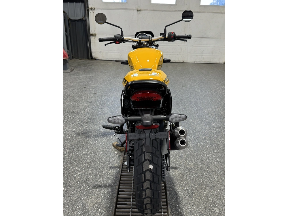 2027 Triumph Tracker 400 Jaune alt