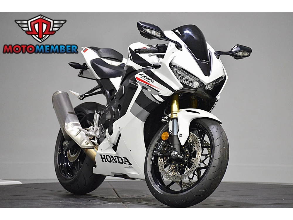 2025 Honda Cbr1000rr alt