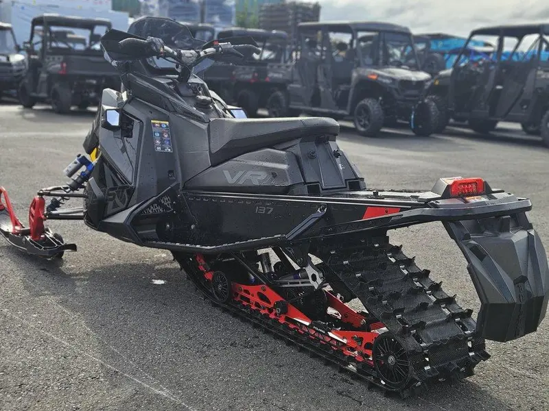 Polaris 850 Indy VR1 BOOST 137