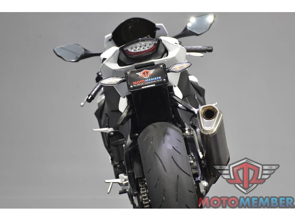 2025 Honda Cbr1000rr alt